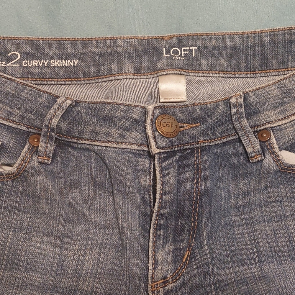 LOFT OUTLET SIZE 2 CURVY SKINNY JEANS